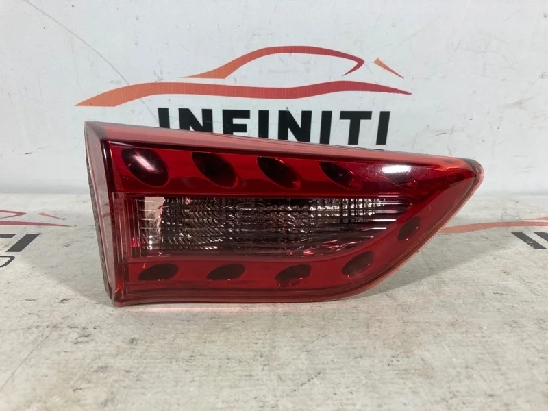 Фонарь крышки багажника Infiniti QX70 FX S51