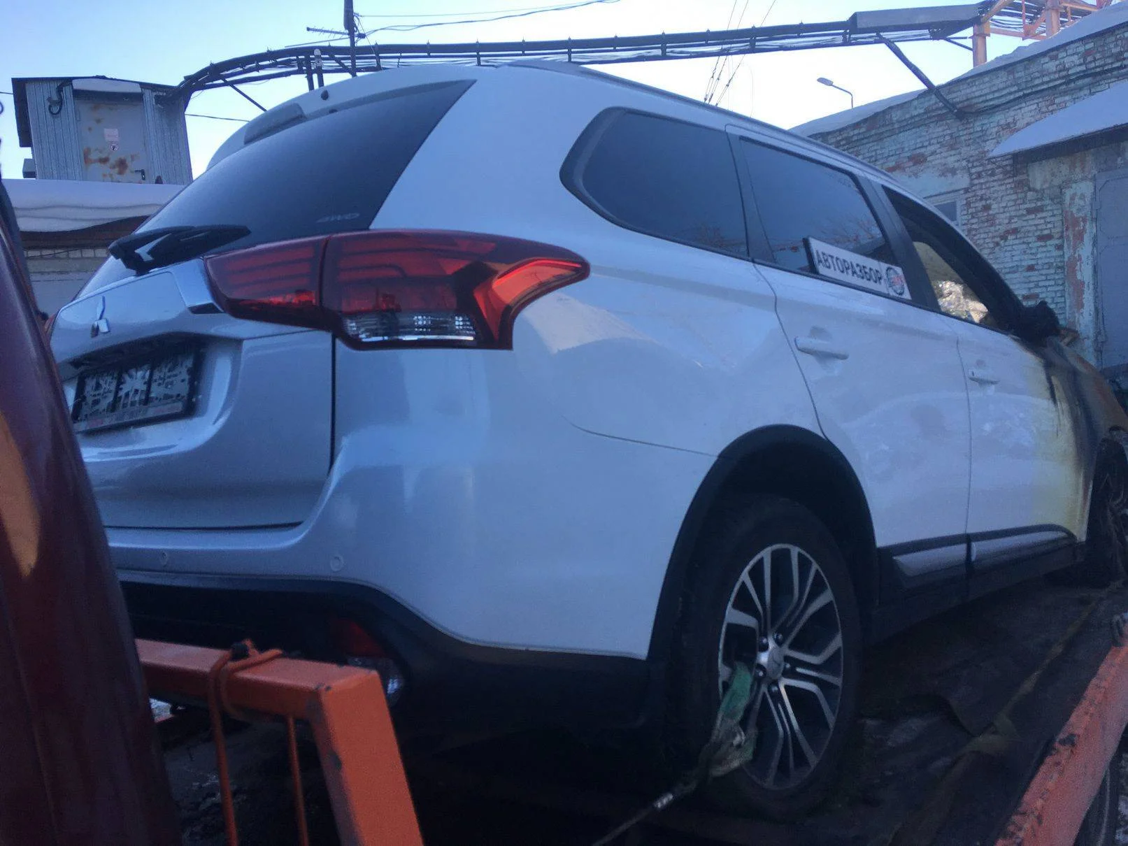 Продажа Mitsubishi Outlander 2.0 (146Hp) (4B11) 4WD CVT по запчастям