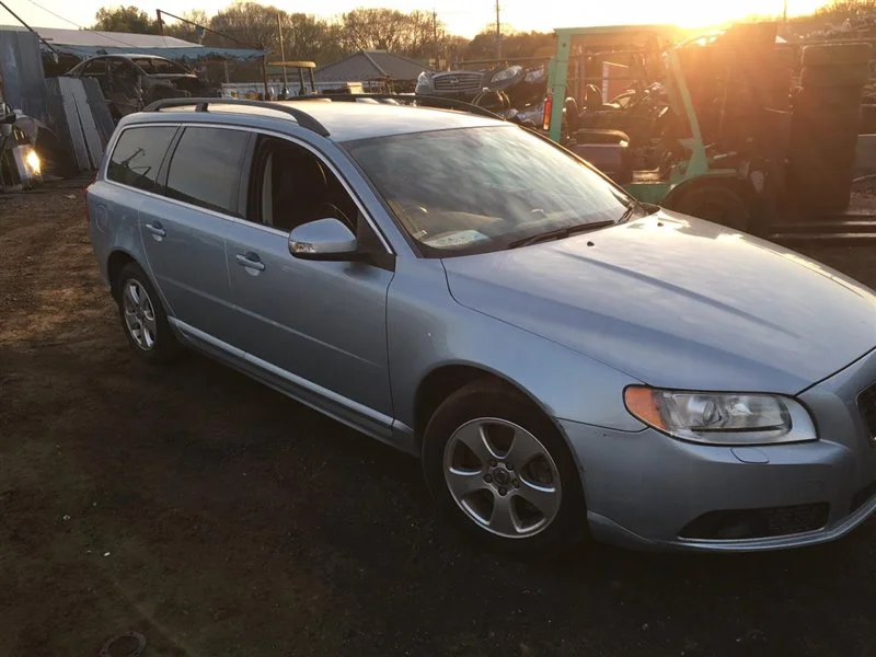 Продажа Volvo V70 2.5 (200Hp) (B5254T6) FWD MT по запчастям