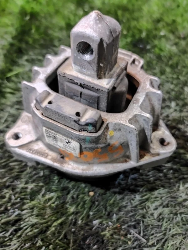 Подушка двигателя BMW 550iX 2015 F10