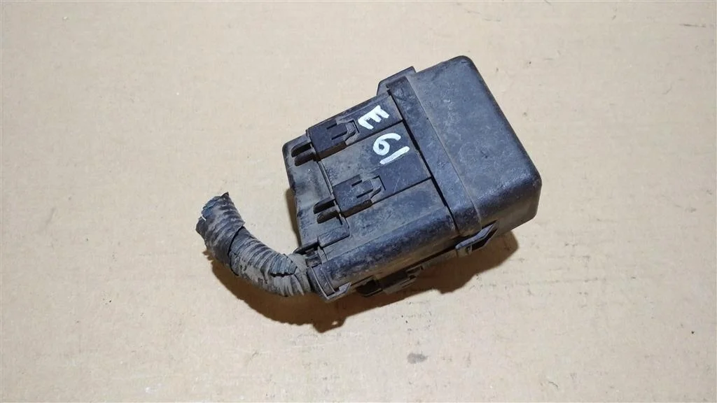 Б.у. блок предохранителей малый TOYOTA COROLLA ZRE151 TOYOTA COROLLA ZRE151