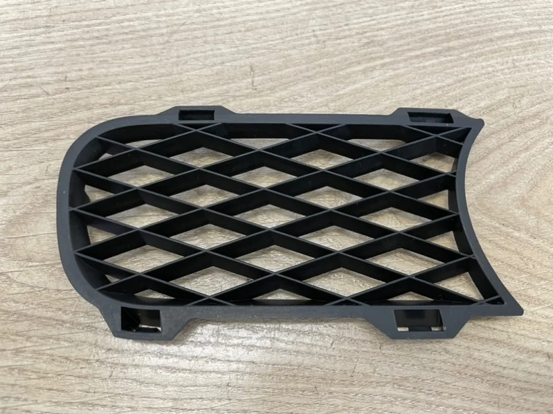 Решетка бампера VW Touareg 1 2003-2007 7L