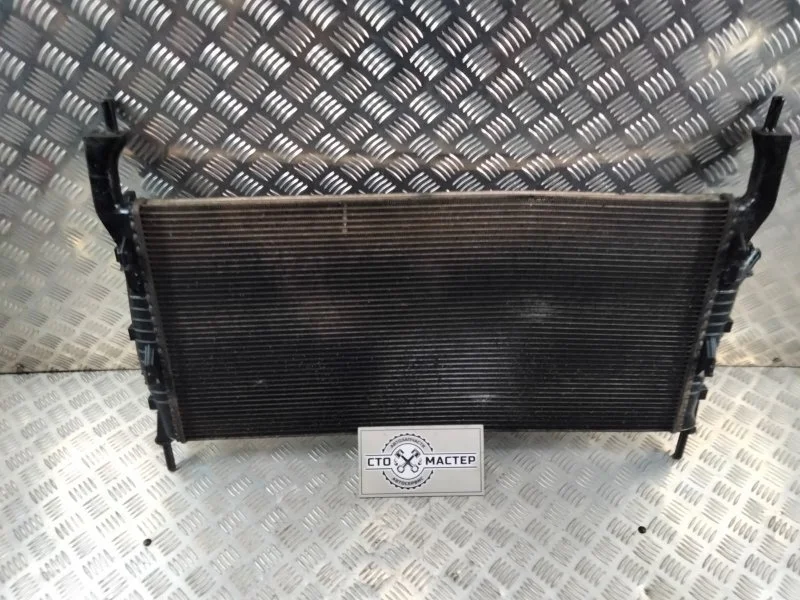 Радиатор охлаждения ДВС Ford Transit