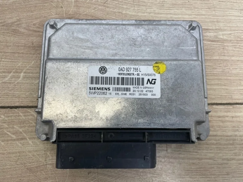 Блок управления раздаточной коробкой VW Touareg 2003-2005 7L