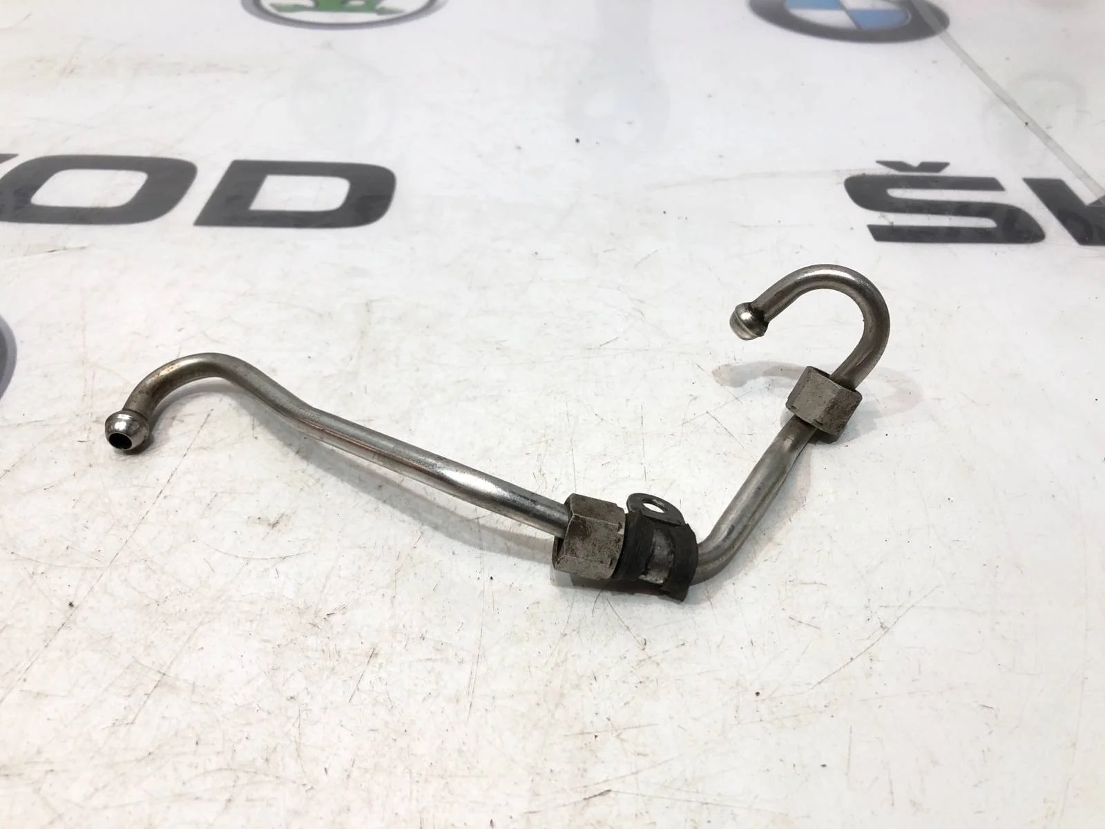 Трубка топливная Skoda Octavia 2011 06J127501M A5 (1Z) 1.8 CDAB