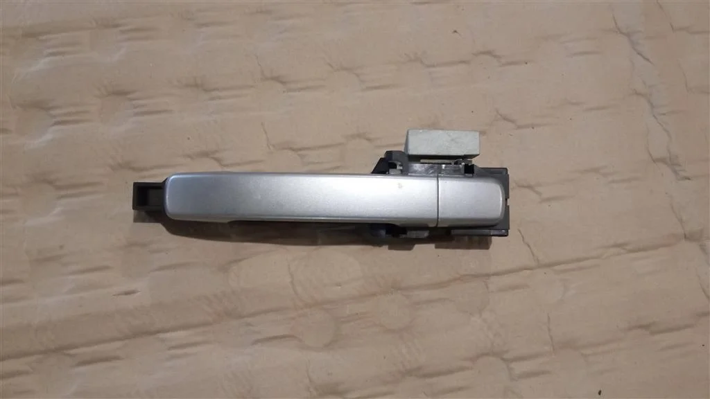 Б.у. ручка двери NISSAN QASHQAI J10 NISSAN QASHQAI J10