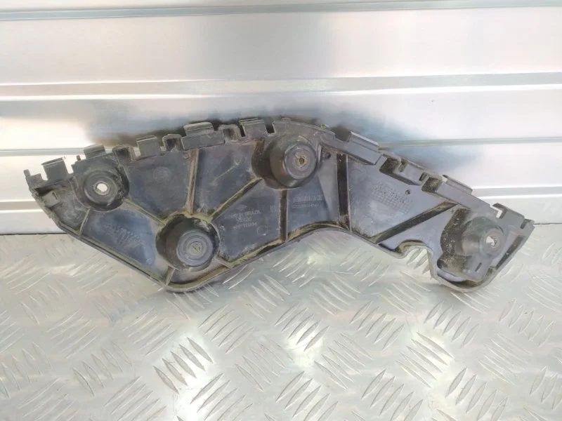Кронштейн заднего бампера Renault Duster 2009-2014 622200145R HSA K4M690, задний правый