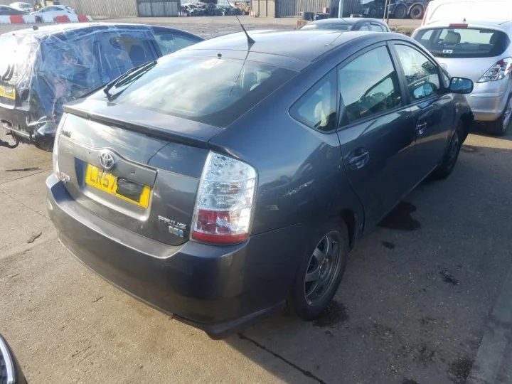 Продажа Toyota Prius 1.5H (78Hp) (1NZE) FWD AT по запчастям