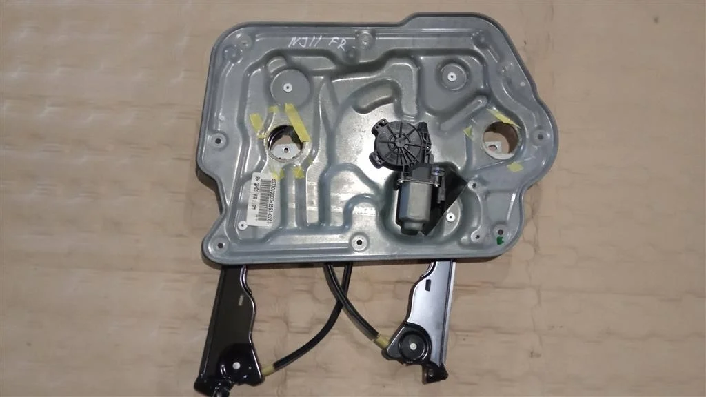 Б.у. стеклоподъемник NISSAN QASHQAI J10 NISSAN QASHQAI J10