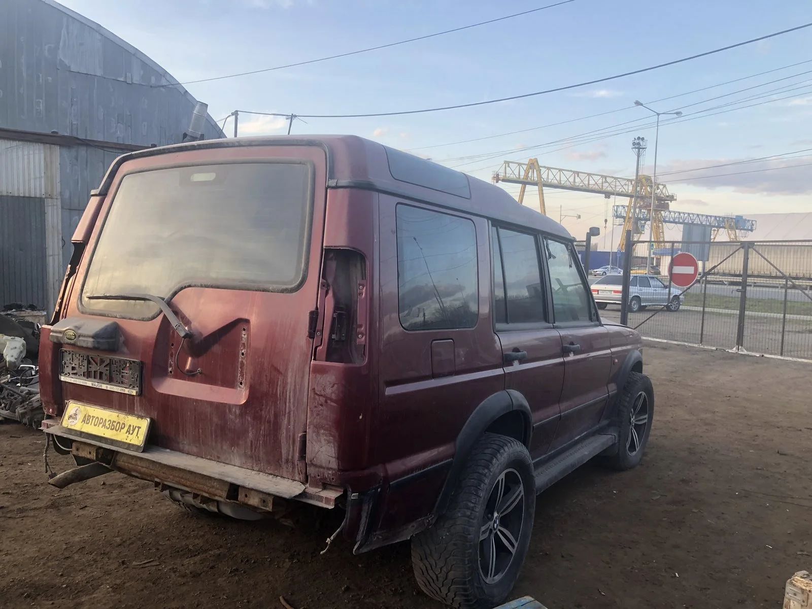 Продажа Land Rover Discovery 2.5D (133Hp) (TD5) 4WD AT по запчастям