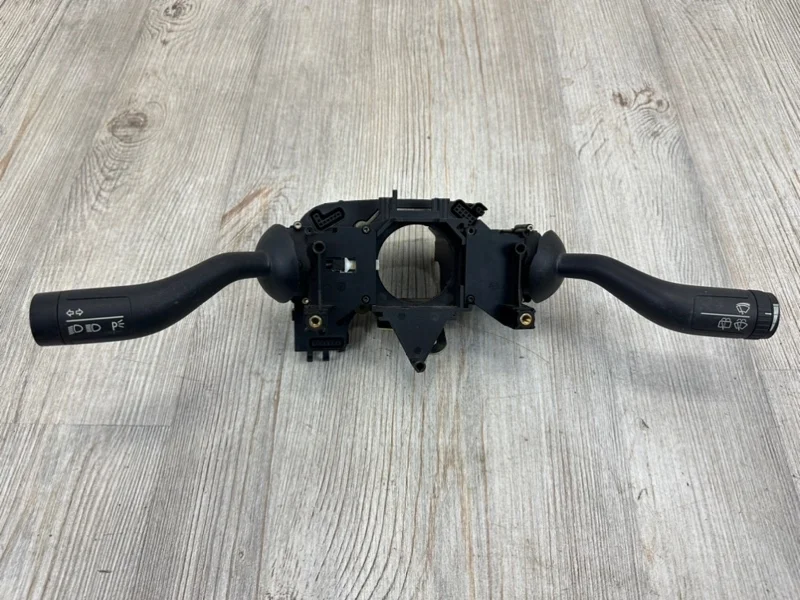 Подрулевой переключатель VW Touareg 2003-2010 7L