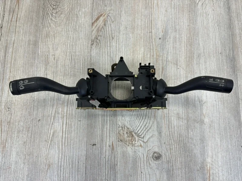 Подрулевой переключатель VW Touareg 2003-2010 7L