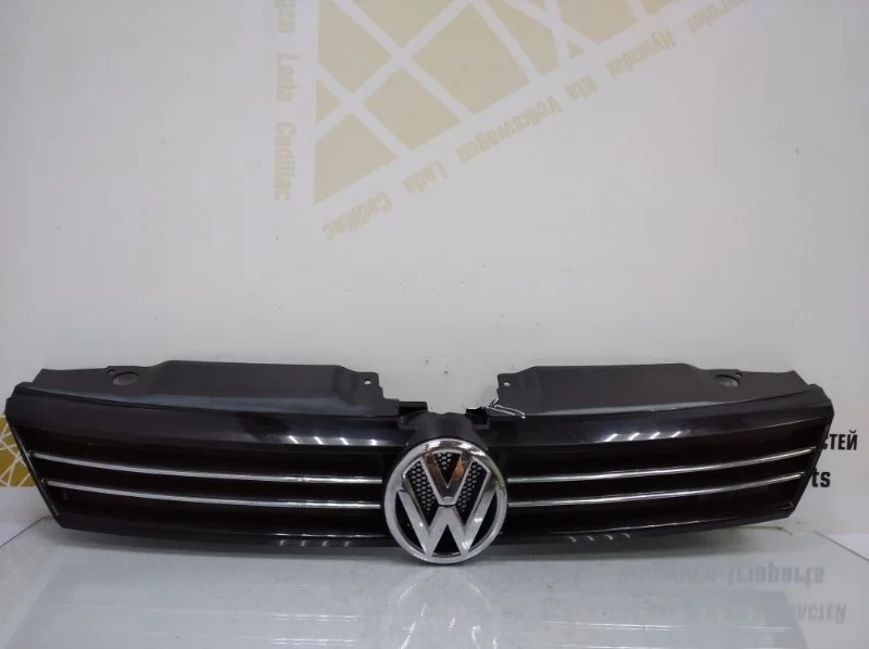 Решетка радиатора Volkswagen Jetta 2014-2018 6 162 Рестайлинг