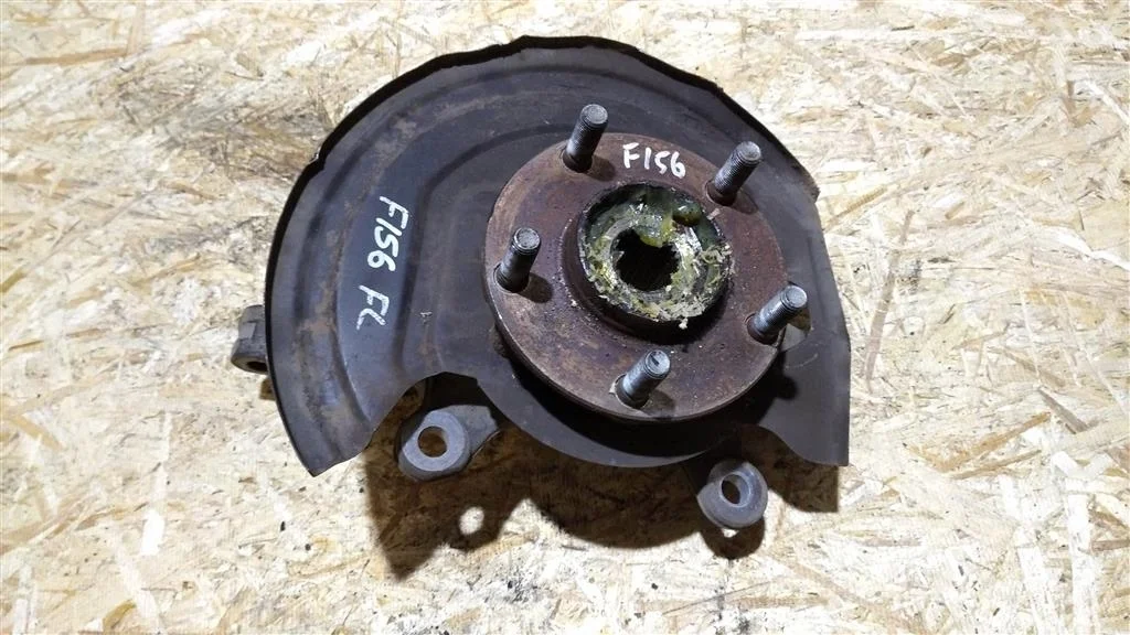 Б.у. кулак поворотный NISSAN JUKE F15E NISSAN JUKE F15E