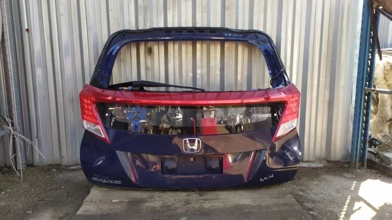 Дверь багажника Honda Civic 9 2012-2017 5D