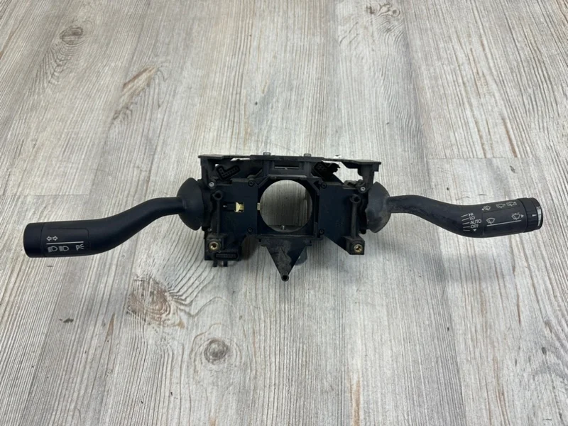 Подрулевой переключатель VW Touareg 2003-2010 7L
