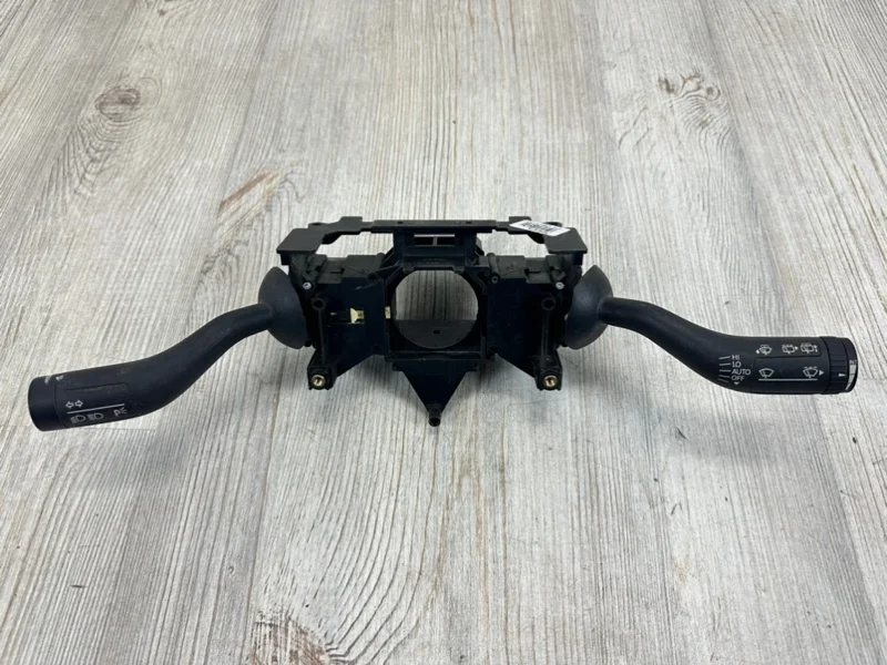 Подрулевой переключатель VW Touareg 2003-2010 7L