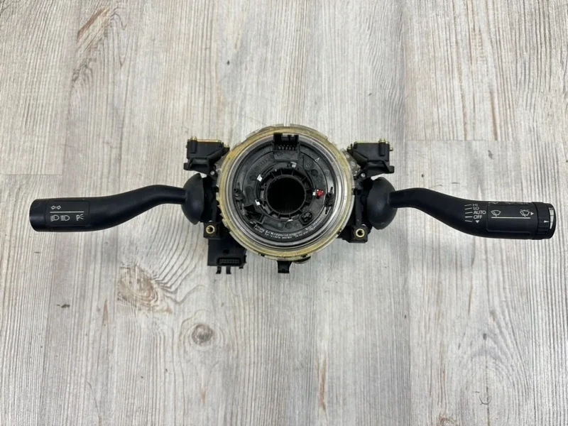 Подрулевой переключатель VW Touareg 2003-2010 7L