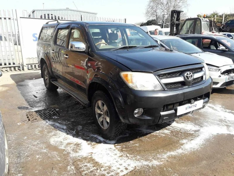 Продажа Toyota Hilux Pick Up 2.7 (160Hp) (2TR-FE) 4WD AT по запчастям