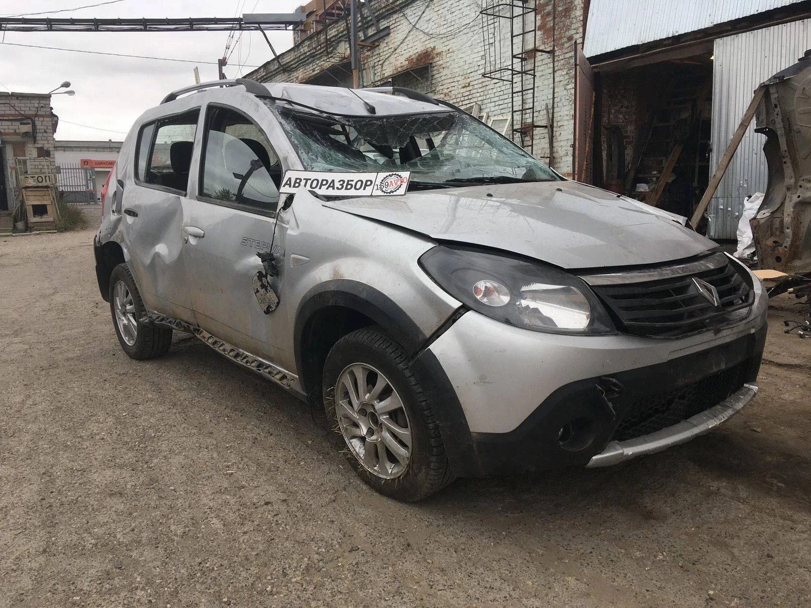 Продажа Renault Sandero Stepway 1.6 (84Hp) (K7M710) FWD MT по запчастям