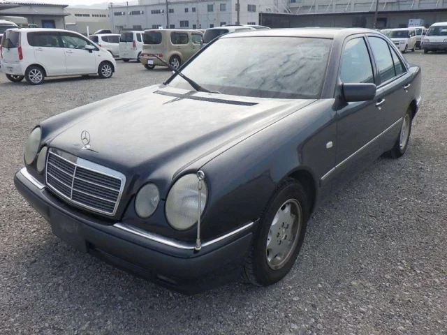 Продажа Mercedes-Benz E class 2.4 (170Hp) (112.911) RWD AT по запчастям