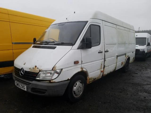 Продажа Mercedes-Benz Sprinter 2.1D (109Hp) (611.981) RWD MT по запчастям