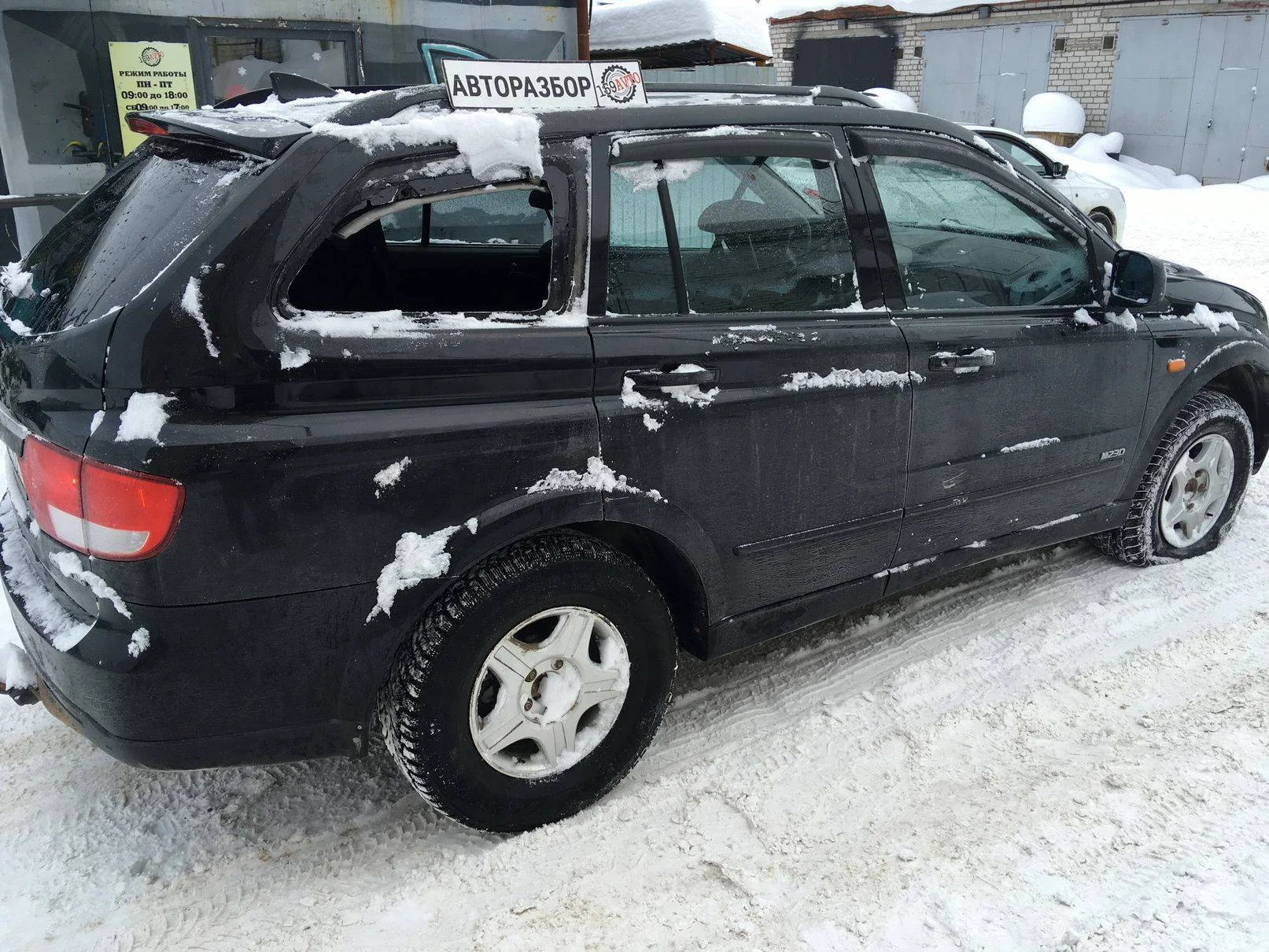 Продажа SsangYong Kyron 2.3 (150Hp) (G23D) 4WD MT по запчастям