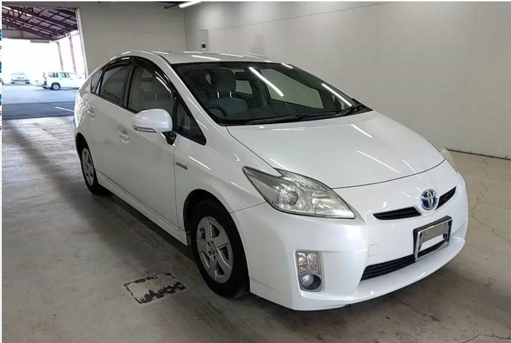 Продажа Toyota Prius 1.8 (99Hp) (2ZR-FXE) FWD CVT по запчастям