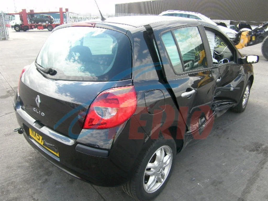 Продажа Renault Clio 1.4 (98Hp) (K4J 780) FWD MT по запчастям