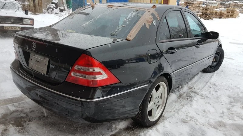 Продажа Mercedes-Benz C class 2.6 (170Hp) (112.912) RWD AT по запчастям