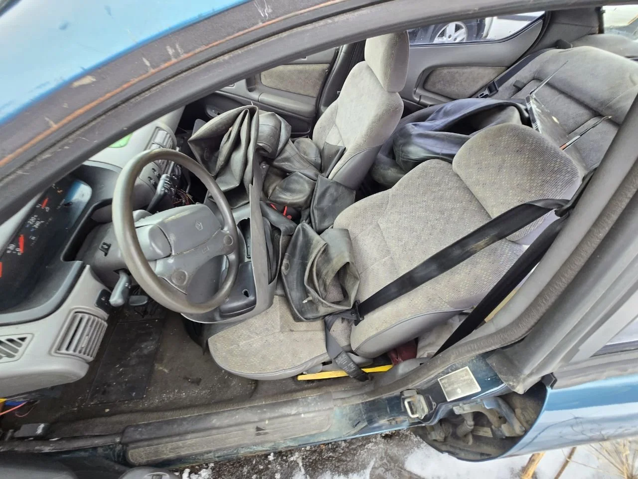 Продажа Chrysler Neon 2.0 (132Hp) (A588) FWD AT по запчастям