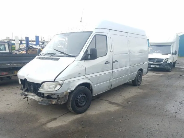 Продажа Mercedes-Benz Sprinter 2.1D (109Hp) (611.981) RWD MT по запчастям