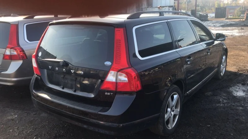 Продажа Volvo V70 2.5 (200Hp) (B5254T6) FWD MT по запчастям