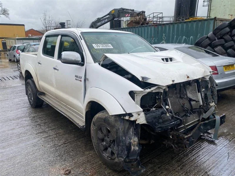 Продажа Toyota Hilux Pick Up 3.0D (171Hp) (1KD-FTV) 4WD MT по запчастям