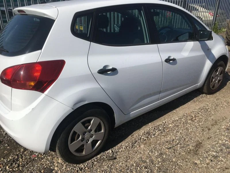 Продажа Kia Venga 1.4 (90Hp) (G4FA) FWD MT по запчастям