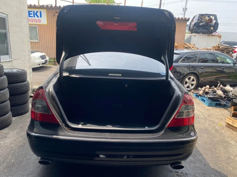 Продажа Mercedes-Benz E class 3.5 (272Hp) (272.964) RWD AT по запчастям