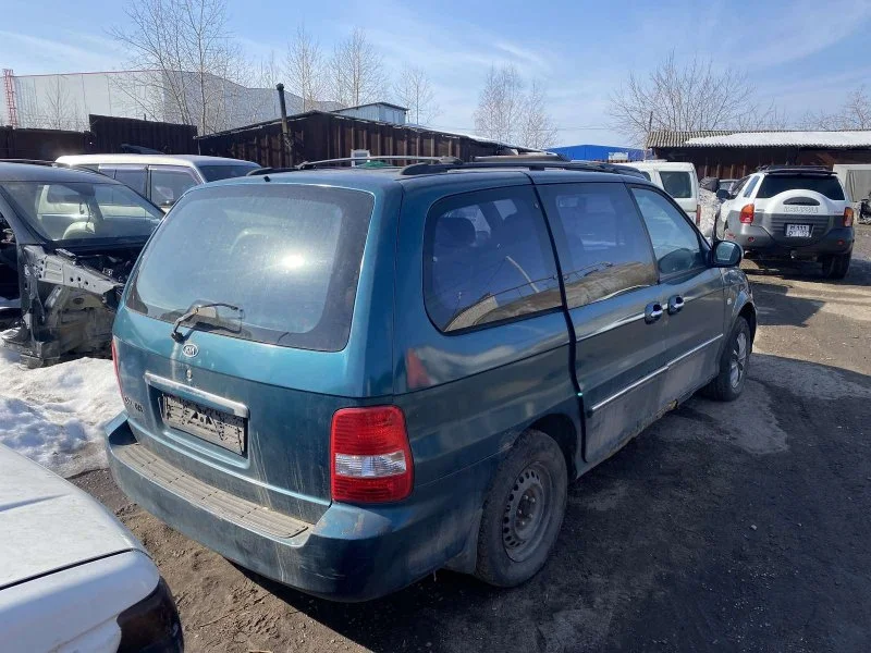 Продажа Kia Carnival 2.5 (150Hp) (K5) FWD AT по запчастям