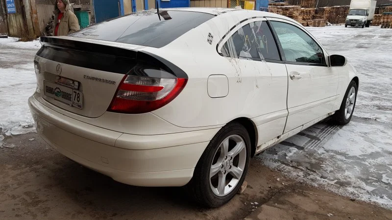 Продажа Mercedes-Benz C class 1.8 (143Hp) (271.946) RWD AT по запчастям