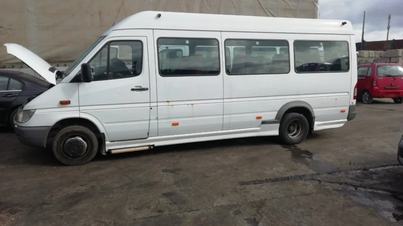 Продажа Mercedes-Benz Sprinter 2.1D (129Hp) (611.981) RWD MT по запчастям