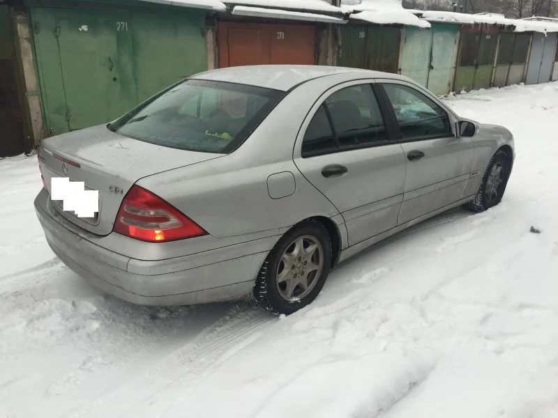 Продажа Mercedes-Benz C class 2.0D (88Hp) (604.915) RWD AT по запчастям