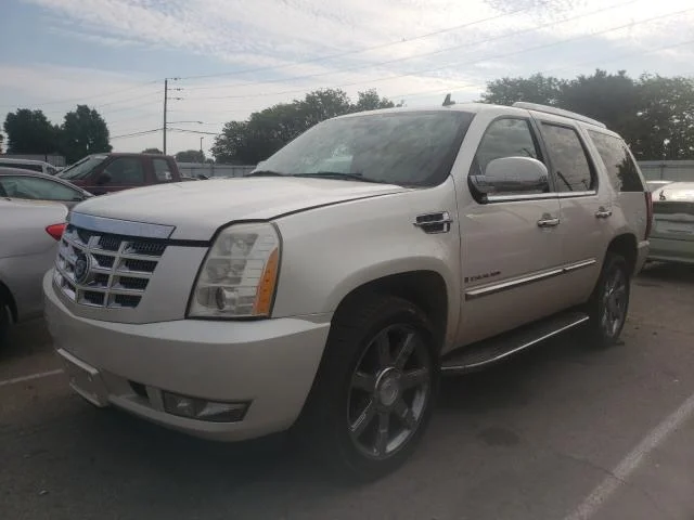 Продажа Cadillac Escalade 6.2 (409Hp) (L94) 4WD AT по запчастям