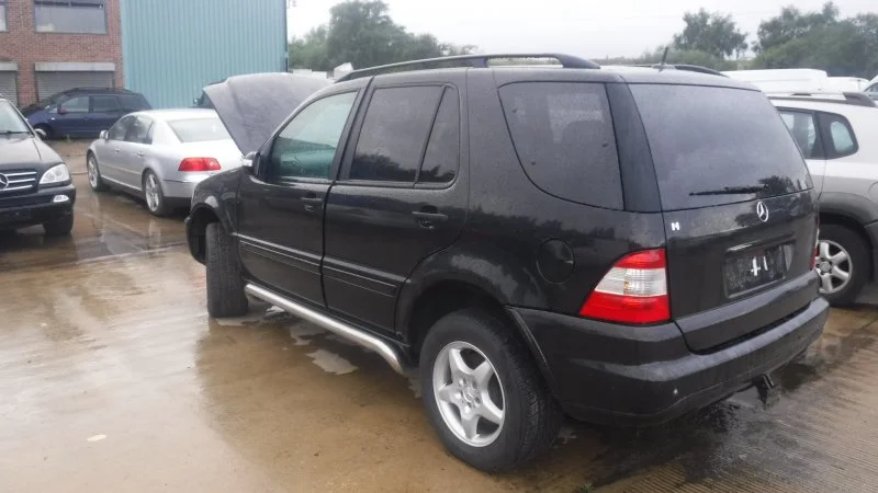 Продажа Mercedes-Benz M class 3.7 (235Hp) (112.970) 4WD AT по запчастям