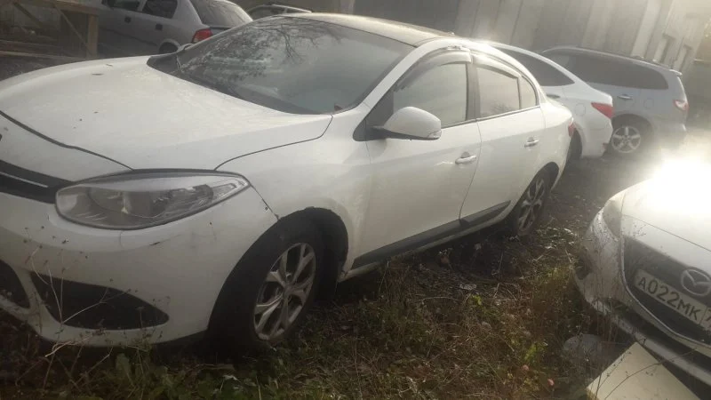 Продажа Renault Fluence 1.6 (106Hp) (K4M 838) FWD MT по запчастям