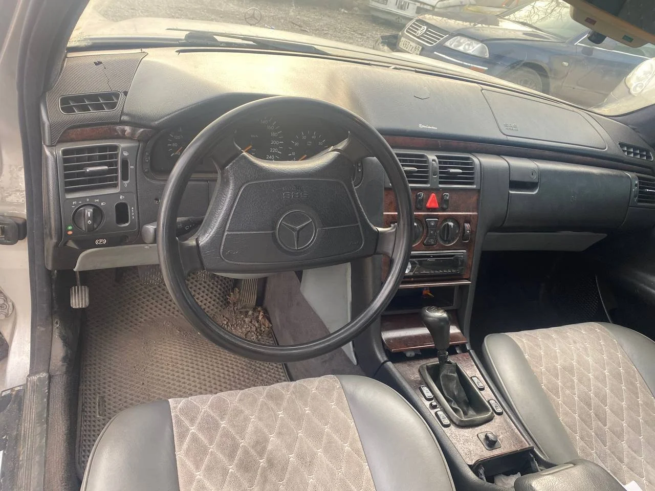Продажа Mercedes-Benz E class 2.3 (150Hp) (111.970) RWD AT по запчастям