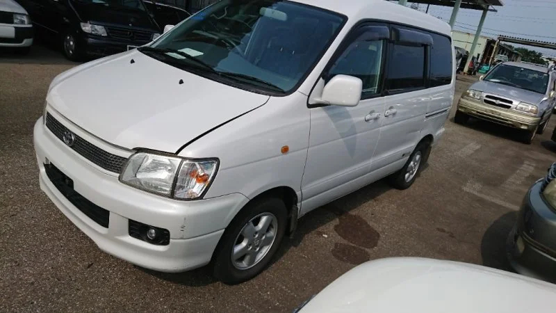 Продажа Toyota Lite Ace Noah 2.2D (91Hp) (3C-T) RWD AT по запчастям