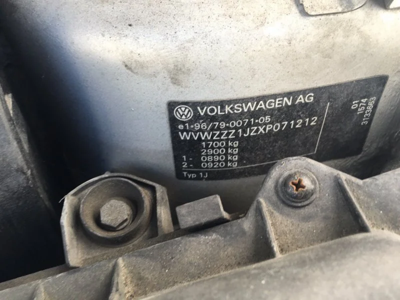 Продажа Volkswagen Golf 1.4 (75Hp) (AKQ) FWD MT по запчастям