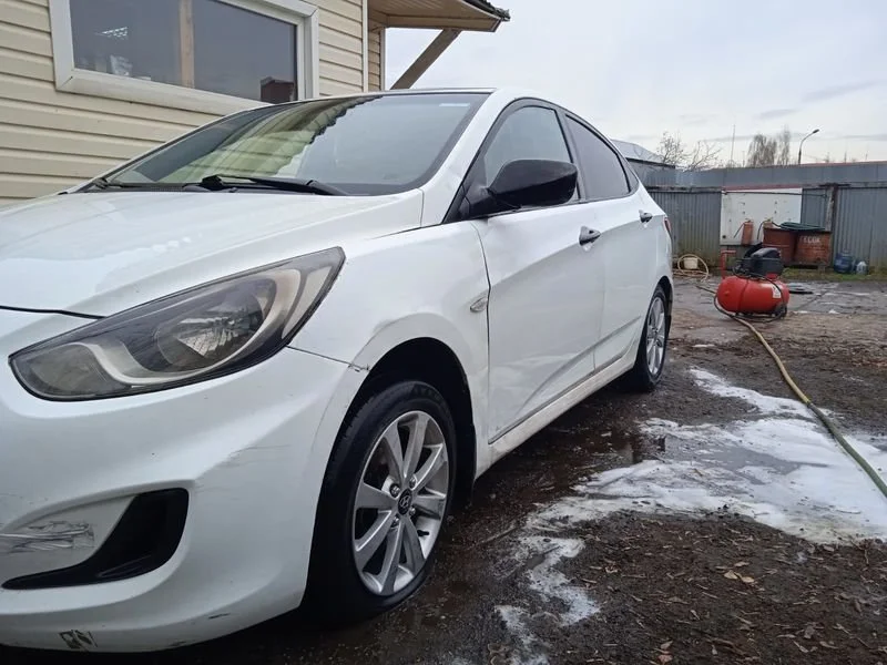 Продажа Hyundai Solaris 1.4 (107Hp) (G4FA) FWD AT по запчастям