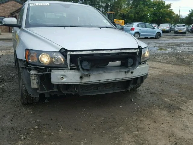 Продажа Volvo S40 1.6 (100Hp) (B4164S3) FWD MT по запчастям