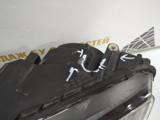 Фара левая для Skoda Octavia A7 Tour на фотографиях