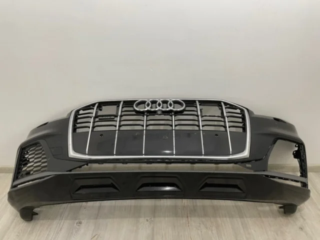 Бампер передний для Audi Q8 4M 2018-2023 на фотографиях